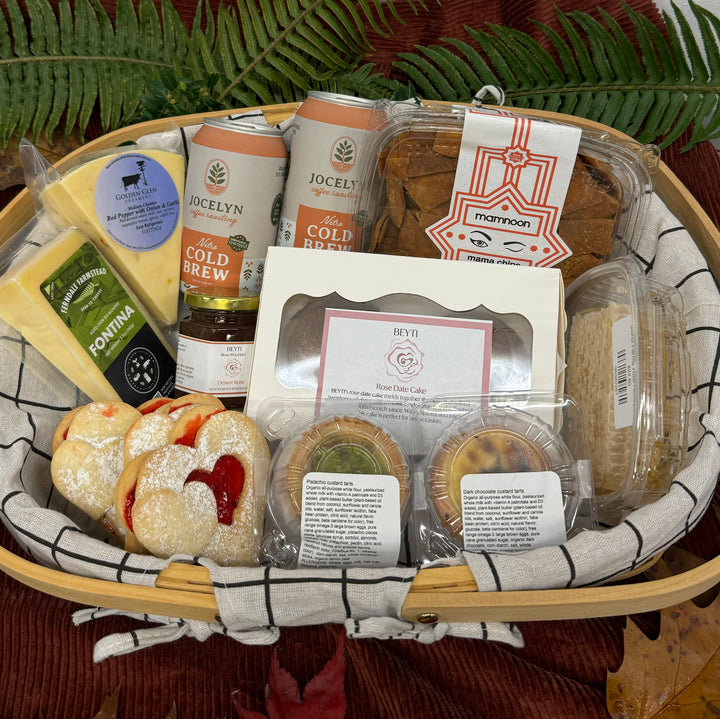 Holiday Gift Baskets (Cheese Boards!)